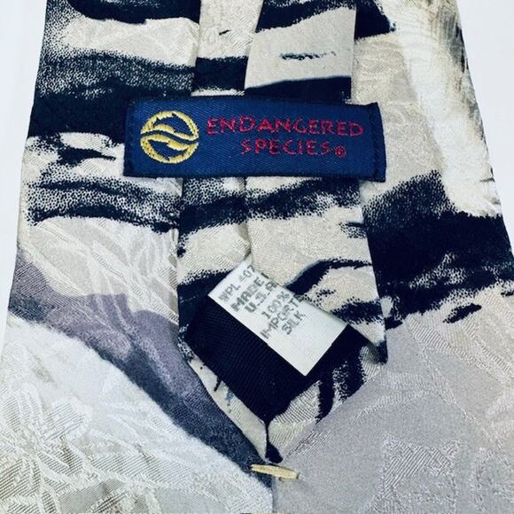 Endangered Species Men's Neck Tie Artic Polar Bears, Blk/White/Blu 100% Silk USA - Picture 9 of 14
